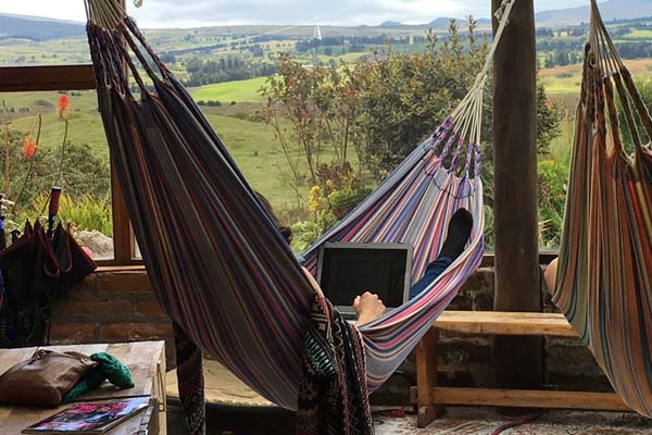 Want to travel and work from anywhere (like I do)? Read this!